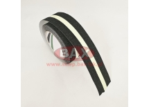 TAŚMA ANTYPOŚLIZGOWA CZARNA 50MM z paskiem fluorescencyjnym - rolka