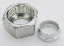 PIERŚCIEŃ ZACIN. L D18 + NAKRĘTKA M26x1,5 L18