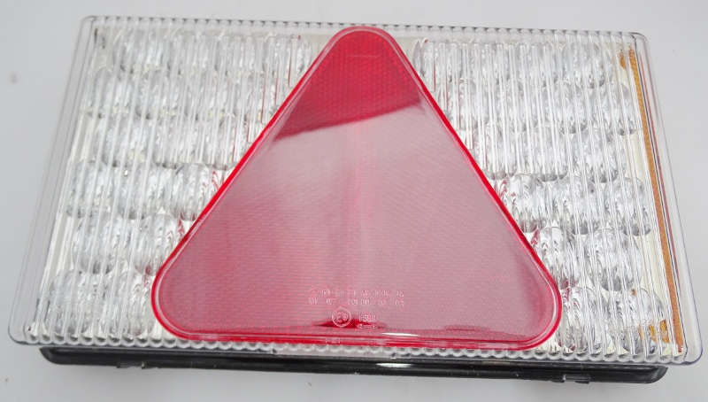 LAMPA TYLNA ZESPOLONA MULTILED - PRAWA