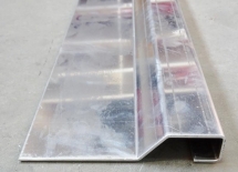 PROFIL ALU. GÓRNEGO POKŁADU PRZYCZEPY - 1