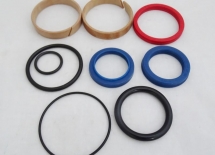 ZESTAW USZCZELNIAJĄCY SIŁOWNIKA